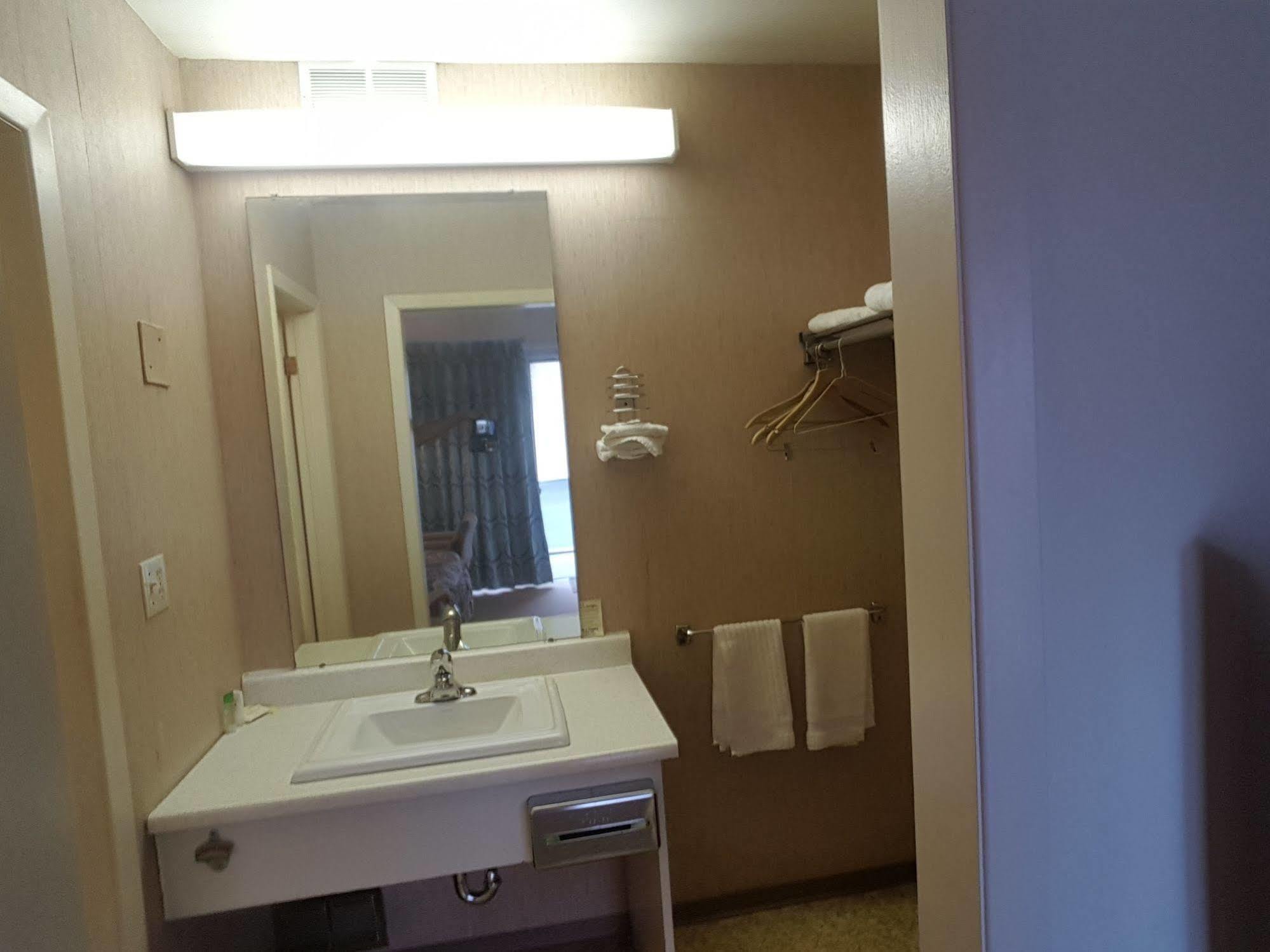 Town'N Country Motor Inn Leamington Esterno foto